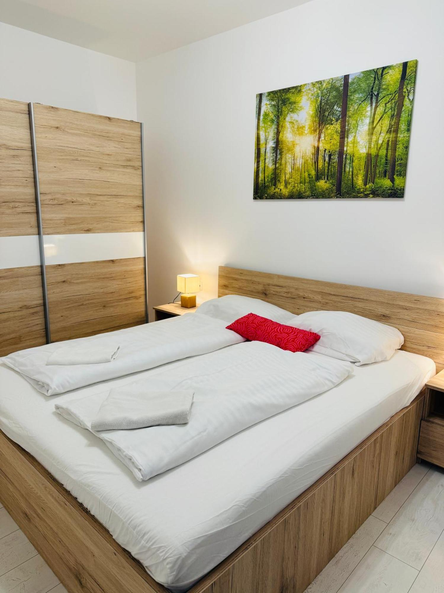 Leda Apartman III Siofok Aranypart Exterior foto
